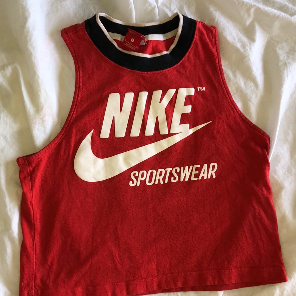 Red Nike shirt ♥️